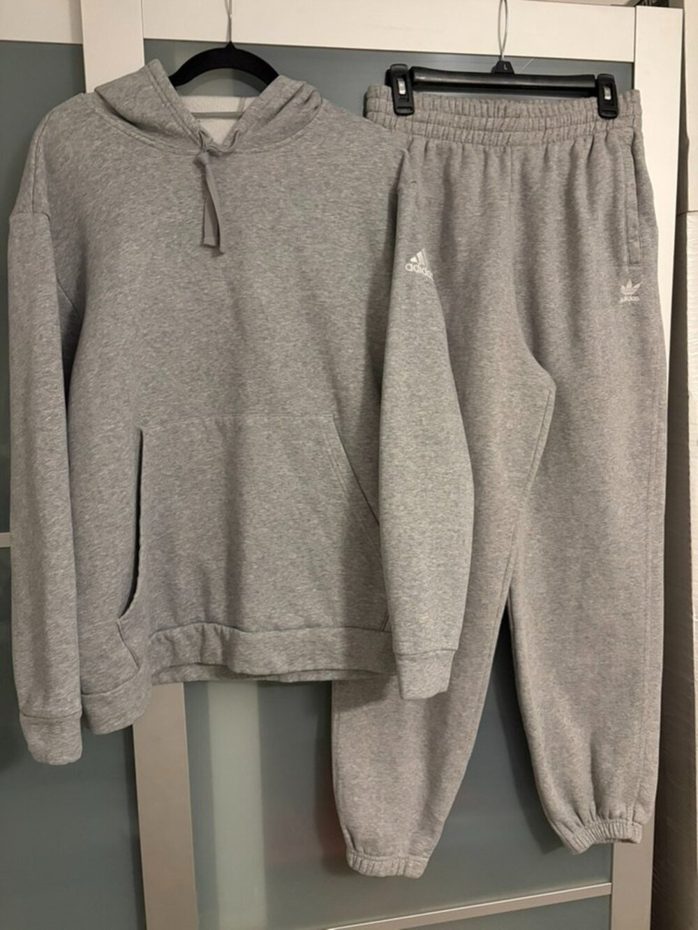 Adidas Originals Essentials Fleece Hoodie & Loose Jogger Set Gray Size:  M